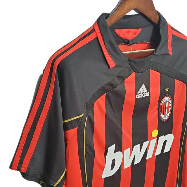 Camisa Retrô Milan I Home 2006/07 Masculino Vermelho e Preto - Rezenha 10 FC